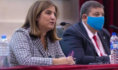 Larisa Carrera: "Luchamos todos los días por la mejora en todas las áreas de las mujeres"