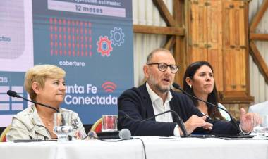 Santa Fe + Conectada: La provincia firmó convenios de colaboración con municipios y comunas