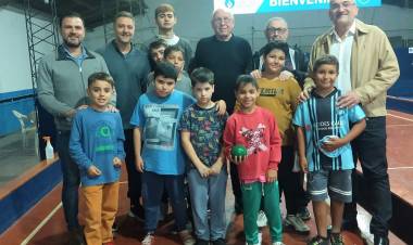 Calvo visitó el club Bochas Sarmientos de Sunchales