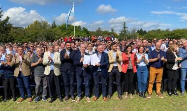 Florito participó del lanzmaiento de Unidos para Cambiar Santa Fe
