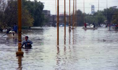 Gestionar la emergencia y repensar la ciudad en convivencia con el río