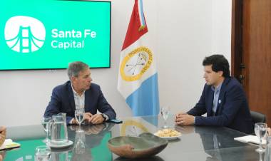 Jatón recibió a integrantes de Argentinos por la Educación