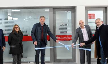 El Banco Municipal de Rosario abrió sus puertas en la Terminal de Ómnibus