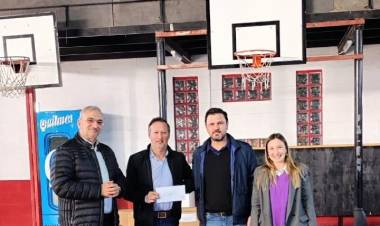 Calvo visitó el Club Ferrocarril del Estado de Rafaela