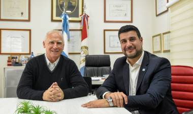 El intendente de Puerto San Martín, Carlos De Grandis, respaldó la precandidatura a gobernador de Marcos Cleri