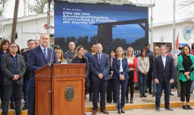 Perotti presidió el acto por el 496° aniversario del primer asentamiento español en territorio argentino, “Fuerte Sancti Spiritu”