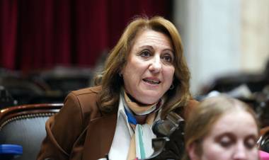 Mónica Feín: "Perotti es un kirchnerista arrepentido que no defiende a Santa Fe"