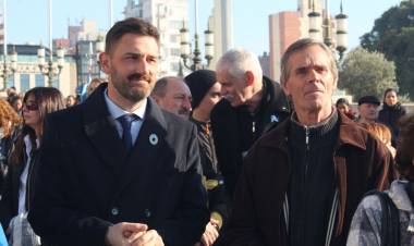 Estévez: "Rosario se plantó y exige seguridad mientras Perotti se pasea en campaña"