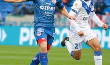 Unión fue más que Vélez, pero no pudo en el "Fortín" con un polémico arbitraje de Rapallini