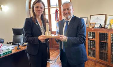 Lewandowski mantuvo un encuentro protocolar con funcionarias de la Embajada de Estados Unidos