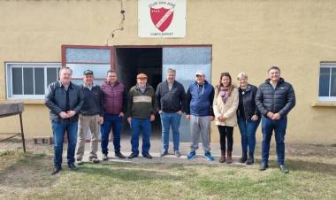 Michlig y González visitaron las ciudades de San Guillermo y Suardi