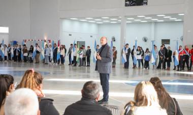 El gobernador inauguró obras por más de $ 4.750 millones en Arrufó, Ceres y San Cristóbal