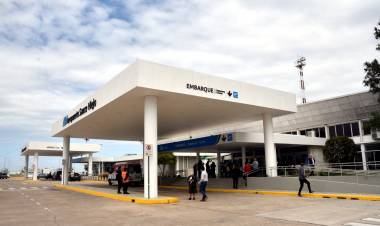 Jatón: “La jerarquización del Aeropuerto es fundamental para el desarrollo del área metropolitana”