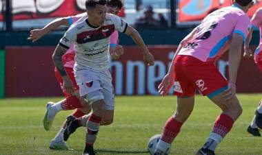 Colón perdió con el descendido Arsenal en Sarandí
