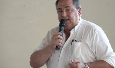 Juan Pablo Poletti se reunió con representantes de más de 60 vecinales de la ciudad