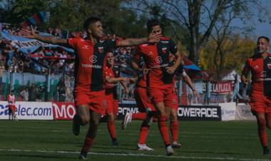 Colón goleó y sigue siendo el mejor en su zona