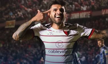 Colón goleó a Almagro en el Brigadier López por tres a cero