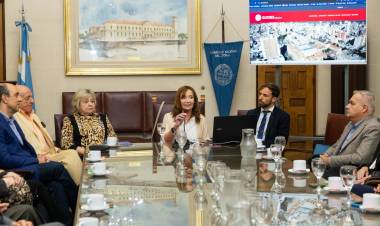 Se presentó la Comisión Homenaje por los 30 años de la Reforma de la Constitución Nacional