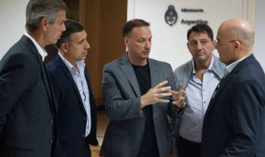 El ministro Enrico, nuevamente en Buenos Aires por el estado de las rutas nacionales en Santa Fe