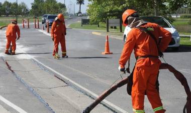 Hubo 52 ofertas en la licitación para obras de sellado de fisuras en las rutas de todos los departamentos