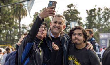 Javkin en la apertura de los Juegos CReAR: “Cada chico que entra a un club o hace un deporte tiene una segunda familia”