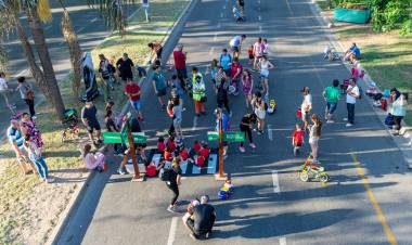 Vuelve Calle Recreativa: la Costanera Oeste se llena de juegos y actividades culturales