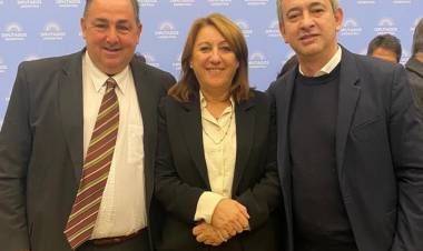Legisladores recibieron en el Congreso a intendentes de todo el país por el tema transporte