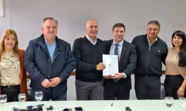 El Dr. Armando Borsini asumió como nuevo director del Hospital de San Cristóbal