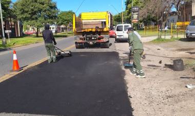 Bacheo: los trabajos continúan en tres importantes puntos de la ciudad