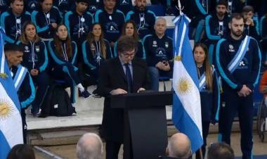 Javier Milei despidió a la delegación olímpica argentina