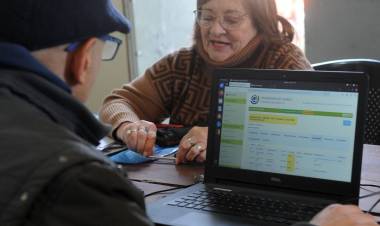Atenciones barriales: la Municipalidad y la Defensoría del Pueblo continúan asesorando vecinos