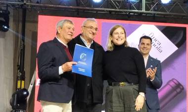 Calvo participó de la 34a. fiesta provincial de la bagna cauda