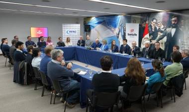 Autopartistas se reunieron en la Casa de Santa Fe para analizar el contexto del sector