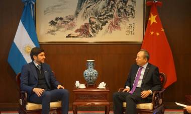 Con la mira en el Santa Fe Business Forum, Pullaro se reunió con el embajador de China