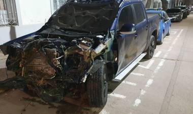 Tras su retorno con la camiseta de Colón, Brian Farioli chocó su caminoneta en la autopista Brig. López