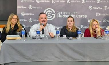 La ministra Tejeda y el Senador Michlig recorrieron localidades y firmaron numerosos convenios sociales