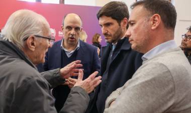 Pullaro firmó un convenio con Los Sin Techo para construir 600 unidades habitacionales en Santa Fe