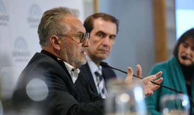 Lewandowski presentó la Ley de Inversiones Productivas: "La salida de la Argentina es con industrialización, valor agregado en origen y creación de trabajo"