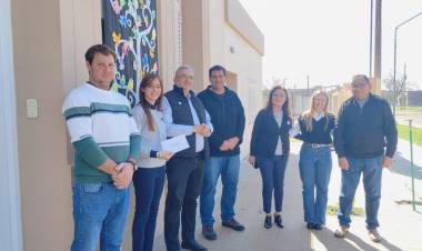 Calvo participó del 90 aniversario de la escuela 1088 de Santa Clara de Saguier