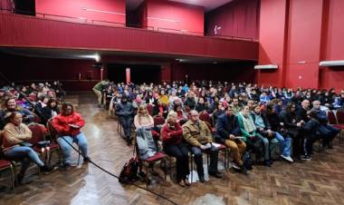 Con una gran concurrencia se llevó a cabo la Disertación de Especialistas sobre Intervención Temprana en Niños con TEA