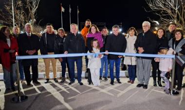 Michlig y González acompañaron a la comunidad de Dos Rosas y la Legua en sus Fiestas Patronales y 132 años de su fundación.