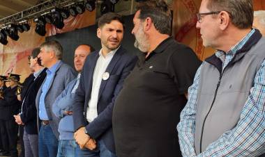 Borla acompañó al gobernador Pullaro en el certamen de Doma y Folclore de San Justo