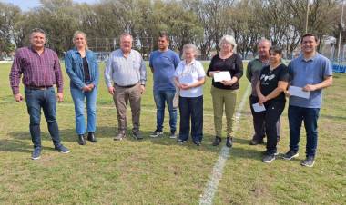 Michlig y González acercaron aportes a numerosas instituciones de Arrufó, Villa Trinidad y Colonia Rosa