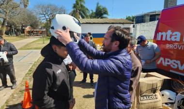 La Municipalidad de Santo Tomé junto a la Agencia Provincial de Seguridad Vial, llevaron adelante  una Clínica de Conducción Segura de Motos