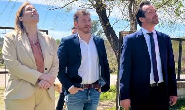 Junto a Weiss Ackerley, la vicegobernadora Scaglia recorrió obras y proyectos de Santo Tomé