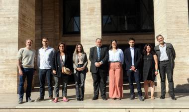 Poletti recibió a una comitiva de Grand Poitiers para seguir afianzando los vínculos