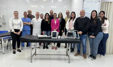 Provincia incorpora tecnología para placas radiográficas de 40 hospitales públicos