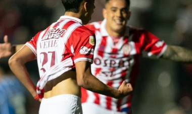 Unión goleó a Godoy Cruz en Santa Fe y vuelve a ser escolta del puntero