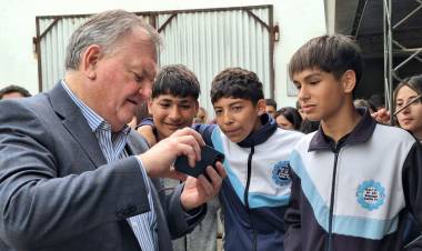 En Suardi, Villa Trinidad, Capivara y Soledad 17 instituciones recibieron apoyo del senador Michlig