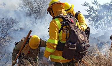 Córdoba: brigadistas santafesinos controlaron los incendios en la zona de Ongamira